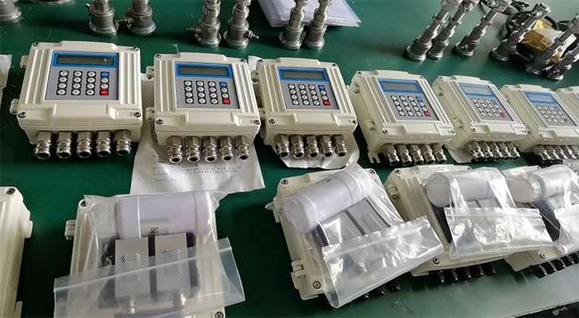 外夾超聲波水流量計產(chǎn)品圖