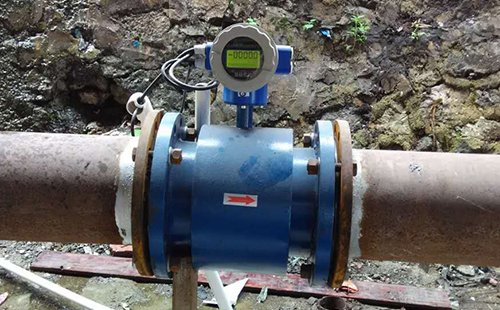 高壓電磁流量計現(xiàn)場安裝案例圖